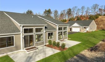 46 Overlook Ln, Glocester, RI 02814