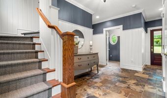 52 Hardy Rd, Bedford, NH 03110