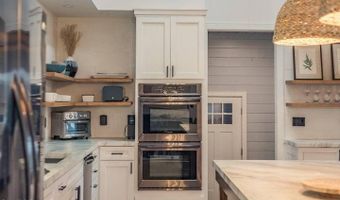 917 McDonald Dr, Amsterdam, NY 12070