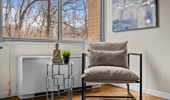 3001 VEAZEY Ter NW 201, Washington, DC 20008