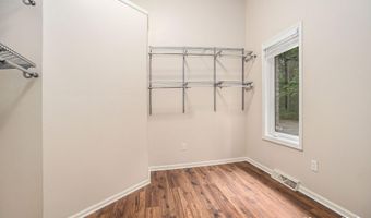 240 Pettis Ave NE, Ada, MI 49301