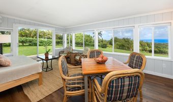 820 W Kuiaha Rd A, Haiku, HI 96708