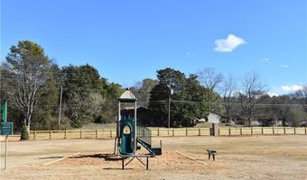102 Graham Cir, Adairsville, GA 30103