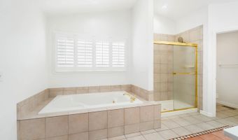 2558 Apple Ridge Ln, Amberley, OH 45236