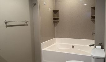1323 N 3rd St, Aberdeen, SD 57401