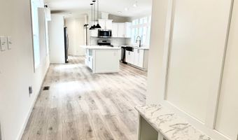 295 Pine Dr, Altoona, WI 54720