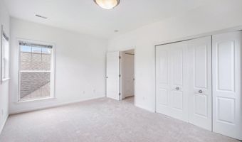2925 N Knightsbridge Cir, Ann Arbor, MI 48105