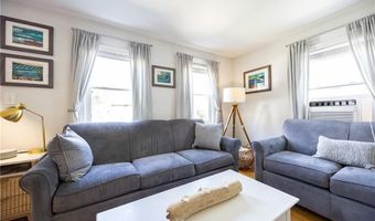33 Providence Ave, East Providence, RI 02915