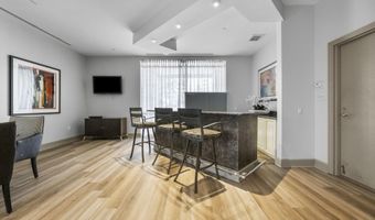 880 N POLLARD St N 923, Arlington, VA 22203