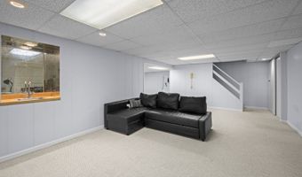 815 E Hintz Rd, Arlington Heights, IL 60004