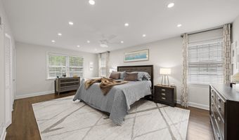 6709 PEMBERTON St, Bethesda, MD 20817