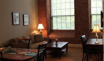 75 POCASSET St 319, Johnston, RI 02919