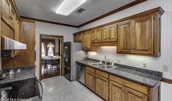 510 Bay Pointe Cir, Brandon, MS 39047