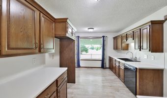 740 Fairway Ct, Augusta, KS 67010