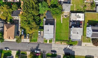 32 Maplewood Ave, Cranston, RI 02920