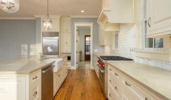 8 Crossbow Rd, Bluffton, SC 29910