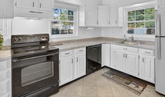 7803 MARBURY Rd, Bethesda, MD 20817