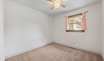 4015 Clarendon St, Bel Aire, KS 67220