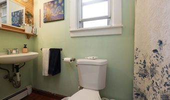 72 Terrace St, Bergenfield, NJ 07621
