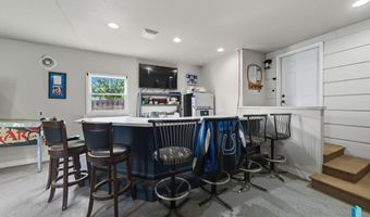 600 S 3rd St, Beresford, SD 57004