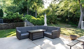2100 Longview Dr, Arnold, MO 63010
