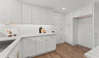 6225 SW CROSS CREEK Dr, Beaverton, OR 97078