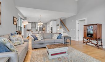 41 Soderman Way 41, Cheshire, CT 06410