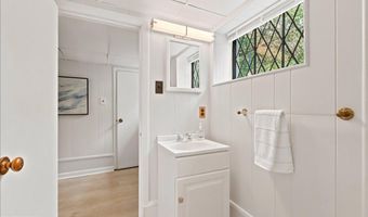 2800 S ARLINGTON RIDGE Rd, Arlington, VA 22202