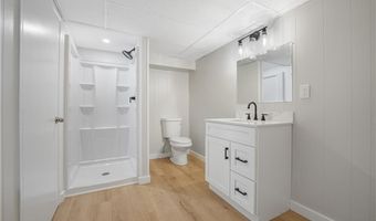 6 Hilton Ave, East Providence, RI 02915