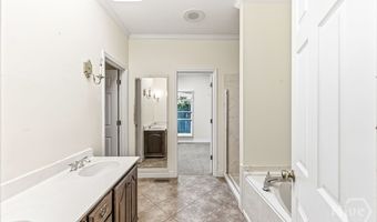 372 Woodhaven Dr, Athens, GA 30606