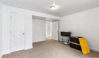 967 Clara Ct, Ammon, ID 83406
