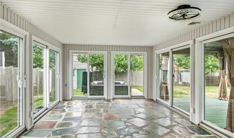 26 Tryon Ave, East Providence, RI 02916