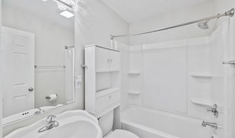 402 S 11th St, Adel, IA 50003