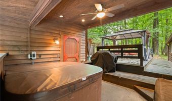 3250 N Shamrock Ln, Birdseye, IN 47513