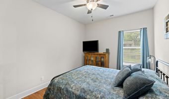 819 Baker St, Baldwin City, KS 66006