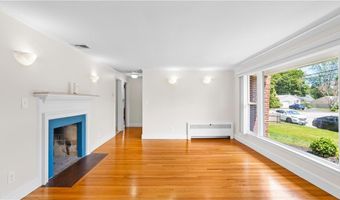67 Vancouver Ave, Warwick, RI 02886