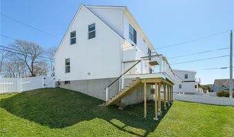 433 Wolcott Ave, Middletown, RI 02842