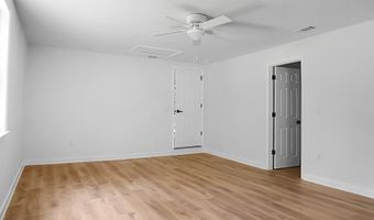 1393 Harristown Rd, Bonneau, SC 29431