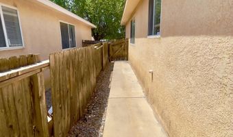 6419 Amberside Rd NW, Albuquerque, NM 87120