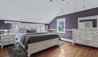 143 Oak St, Amityville, NY 11701