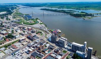 215 W 3rd St, Alton, IL 62002