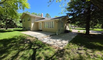 38608 129th St, Aberdeen, SD 57401