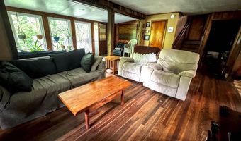 118 Foster Dr, Bennington, VT 05201