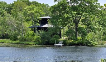 17 Jamaica Way, North Kingstown, RI 02852