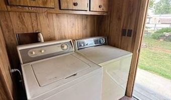 528 Park St, Alva, OK 73717