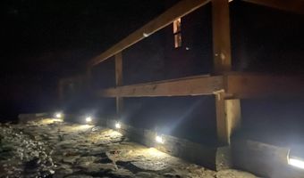 576 Pine Grove Rd, Beattyville, KY 41311