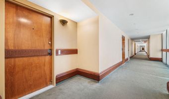 1101 S ARLINGTON RIDGE Rd 212, Arlington, VA 22202