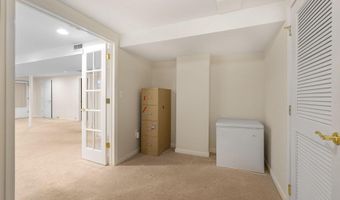6903 FERN Ln, Annandale, VA 22003