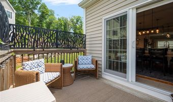 105 Hunting Hill Dr, Cumberland, RI 02864