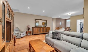 172 Sylvan Lake Blvd, Bayville, NJ 08721